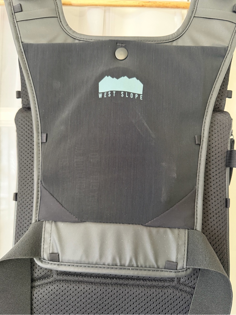 West Slope Pro-180x Chest Pack Ski / Snowboard - Picture 8 of 8